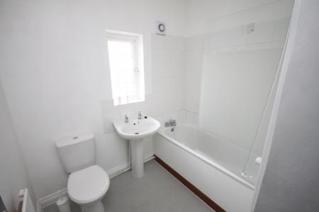 3 bedroom Semi-detached house to let in Wilsden Avenue, Luton, LU1