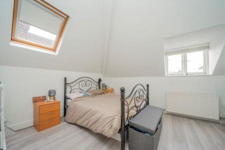 1 bedroom Flat for sale in Willesden Lane, Willesden Green, NW2