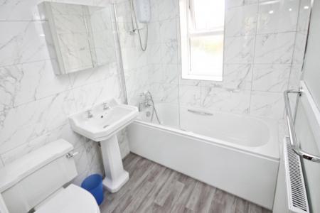 2 bedroom Terraced House for sale in Wharfedale, Luton, LU4