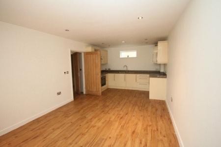 1 bedroom Flat to let in Dunstable Road, Luton, LU4