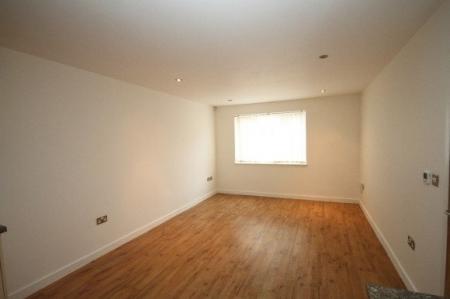 1 bedroom Flat to let in Dunstable Road, Luton, LU4
