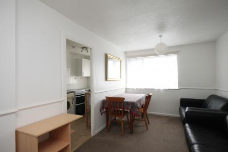 1 bedroom Flat to let in Alder Crescent, Luton, LU3