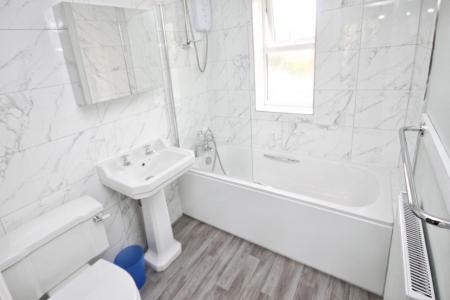 2 bedroom Terraced House to let in Wharfedale, Luton, LU4