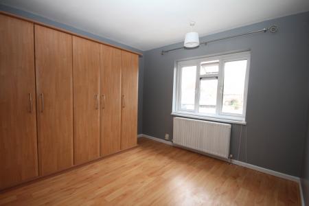 3 bedroom Semi-detached house to let in Abbots Wood Road, Luton, LU2
