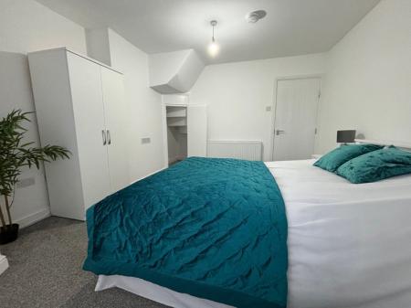 1 bedroom House share to let in Marriott Road, Luton, LU3