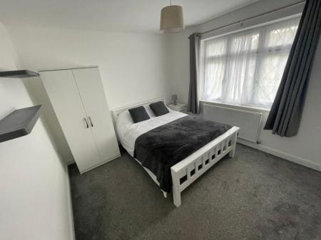 1 bedroom House share to let in Marriott Road, Luton, LU3