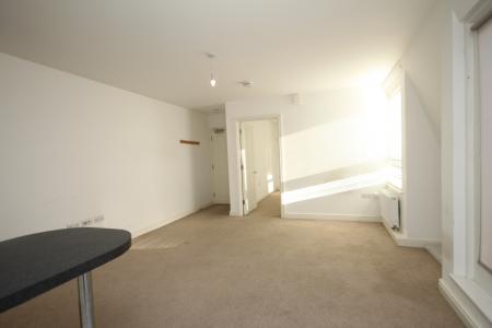 1 bedroom Flat to let in George Street West, Luton, LU1