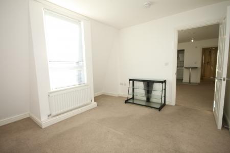 1 bedroom Flat to let in George Street West, Luton, LU1