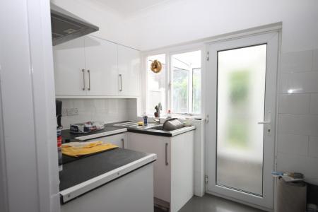 2 bedroom Bungalow for sale in Humberstone Close, Challney, Luton, LU4