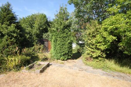 2 bedroom Bungalow for sale in Humberstone Close, Challney, Luton, LU4