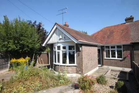 2 bedroom Bungalow for sale in Humberstone Close, Challney, Luton, LU4
