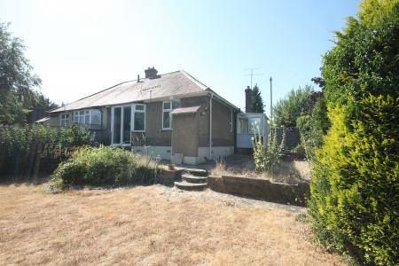 2 bedroom Bungalow for sale in Humberstone Close, Challney, Luton, LU4