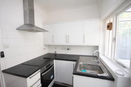 2 bedroom Bungalow for sale in Humberstone Close, Challney, Luton, LU4