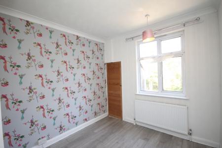 2 bedroom Bungalow for sale in Humberstone Close, Challney, Luton, LU4