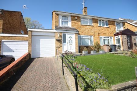 Butely Road, Luton, LU4