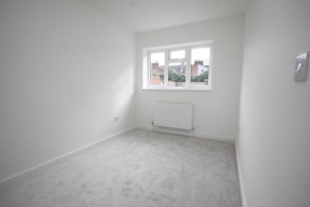 2 bedroom Flat to let in 106b Old Bedford Road, Luton, LU2