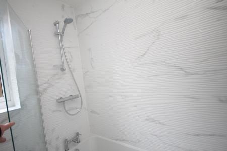 2 bedroom Flat to let in 106b Old Bedford Road, Luton, LU2