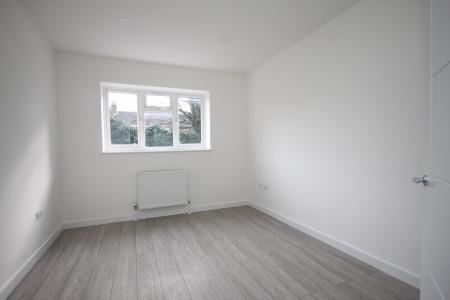 2 bedroom Flat to let in 106b Old Bedford Road, Luton, LU2