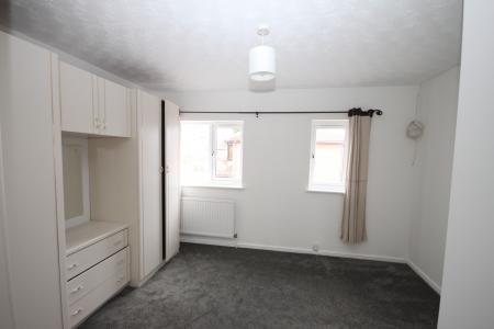 2 bedroom Semi-detached house to let in Mallard Gardens, Limbury, Luton, LU3