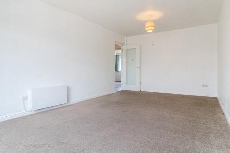 2 bedroom Flat for sale in Arborfield Close, Slough, SL1