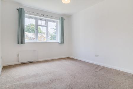 2 bedroom Flat for sale in Arborfield Close, Slough, SL1
