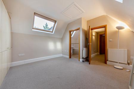 3 bedroom Detached house for sale in Chinnor Road, Bledlow Ridge, HP14