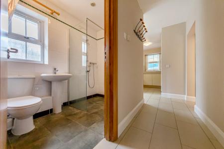 3 bedroom Detached house for sale in Chinnor Road, Bledlow Ridge, HP14