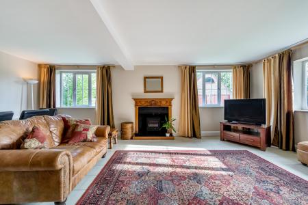 3 bedroom Detached house for sale in Chinnor Road, Bledlow Ridge, HP14