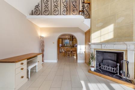 3 bedroom Detached house for sale in Chinnor Road, Bledlow Ridge, HP14