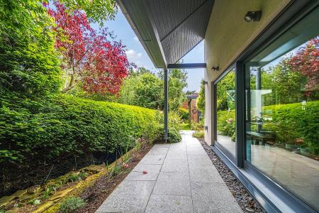 5 bedroom Detached house for sale in Chinnor Road, Bledlow Ridge, HP14