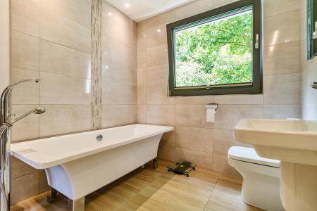 5 bedroom Detached house for sale in Chinnor Road, Bledlow Ridge, HP14