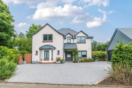 5 bedroom Detached house for sale in Chinnor Road, Bledlow Ridge, HP14