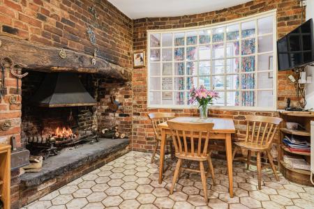 5 bedroom Detached house for sale in Cuxham Road, Watlington, OX49