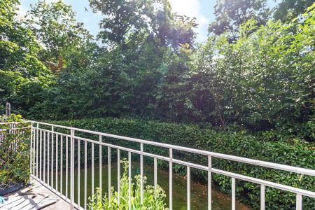 2 bedroom Maisonette for sale in Gringer Hill, Maidenhead, SL6