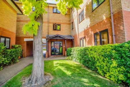 2 bedroom Apartment for sale in Ludlow Road, Maidenhead, SL6