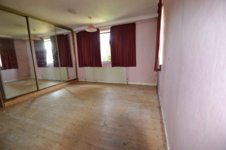 2 bedroom Bungalow for sale in Park Street, Princes Risborough, HP27