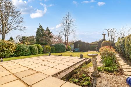 3 bedroom Bungalow for sale in Pinkneys Road, Maidenhead, SL6