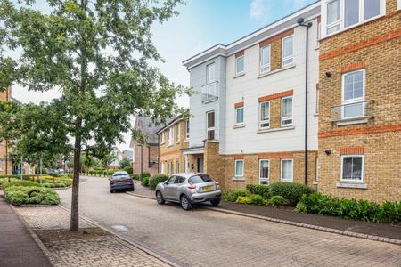 2 bedroom Flat for sale in Raven Drive, Boulters Meadow, Maidenhead, SL6