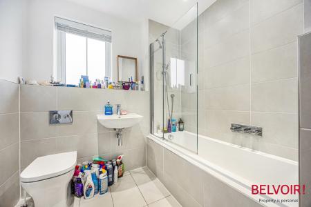 2 bedroom Flat for sale in Raven Drive, Boulters Meadow, Maidenhead, SL6