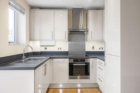 2 bedroom Flat for sale in Raven Drive, Boulters Meadow, Maidenhead, SL6