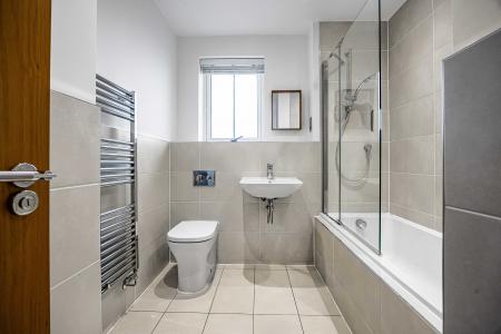 2 bedroom Flat for sale in Raven Drive, Boulters Meadow, Maidenhead, SL6