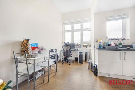 2 bedroom Flat for sale in Raven Drive, Boulters Meadow, Maidenhead, SL6