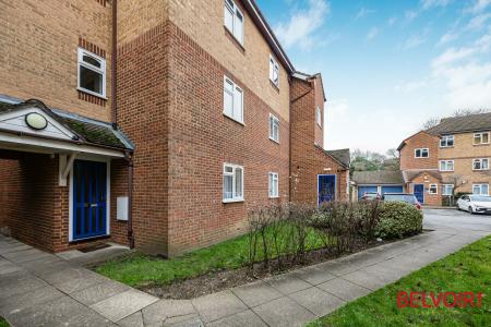 1 bedroom Flat for sale in Corfe Place, Maidenhead, SL6