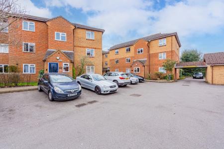 Corfe Place, Maidenhead, SL6