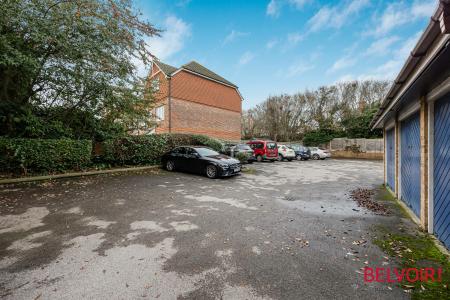1 bedroom Flat for sale in Corfe Place, Maidenhead, SL6