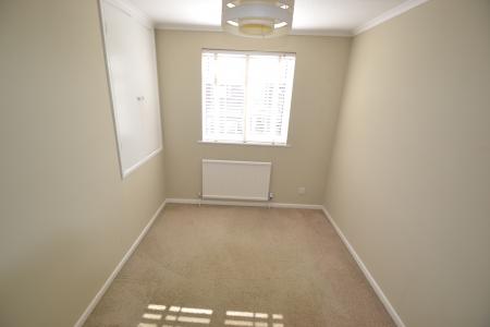 2 bedroom Semi-detached house to let in Lillibrooke Crescent, Maidenhead, SL6
