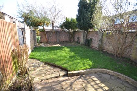 2 bedroom Semi-detached house to let in Lillibrooke Crescent, Maidenhead, SL6