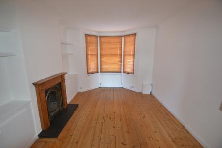 2 bedroom Terraced House to let in Penyston Road, Maidenhead, SL6