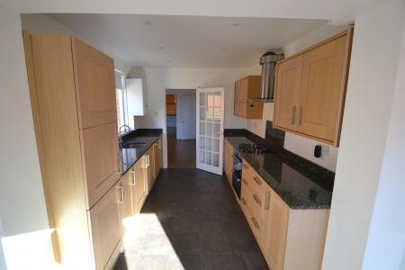 2 bedroom Terraced House to let in Penyston Road, Maidenhead, SL6