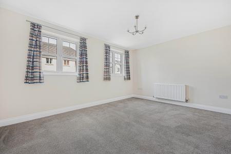 4 bedroom Semi-detached house to let in Kingsquater, Maidenhead, SL6